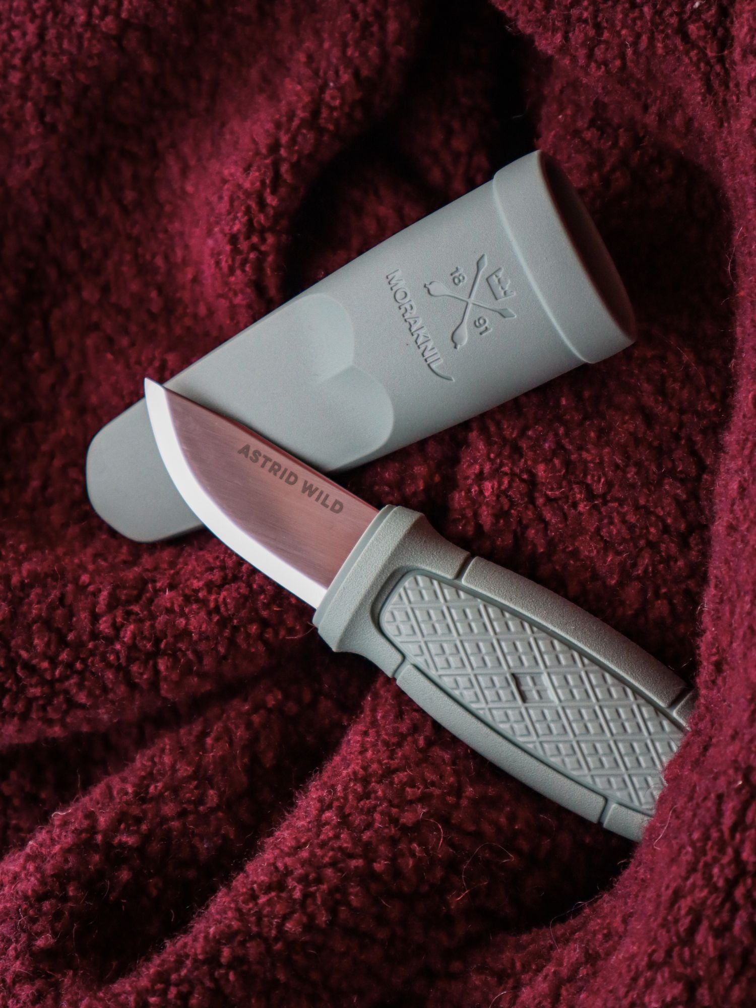 Morakniv knife with Astrid Wild engraving